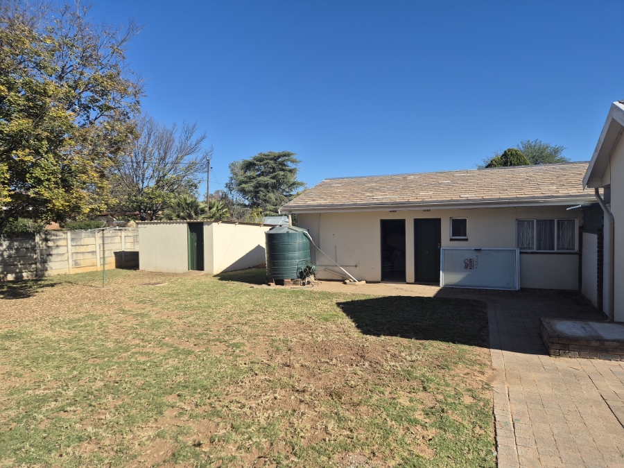 4 Bedroom Property for Sale in Declercqville North West